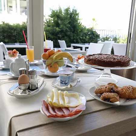 Daniel's Fronte Mare 리치오네