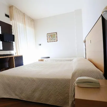 Daniel's Fronte Mare 3*