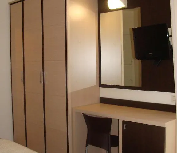 Daniel's Fronte Mare Hotell