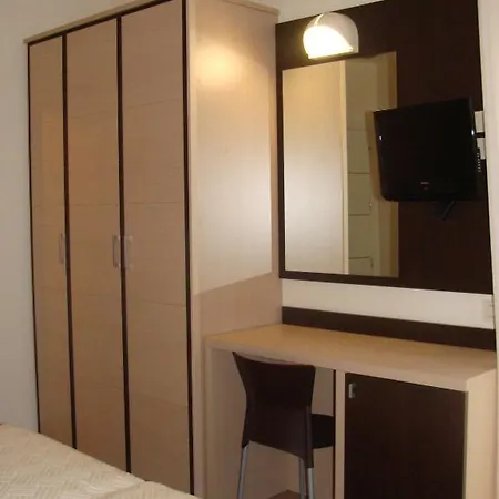 Daniel's Fronte Mare Hotell