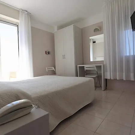 Daniel's Fronte Mare 3*