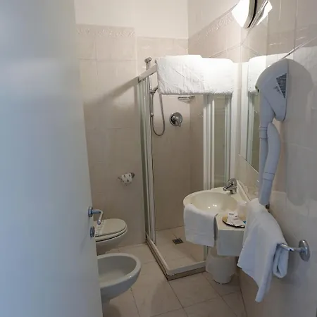 Daniel's Fronte Mare Hotell