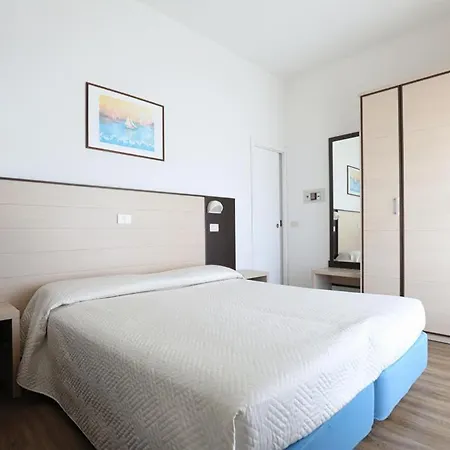 Daniel's Fronte Mare 3*