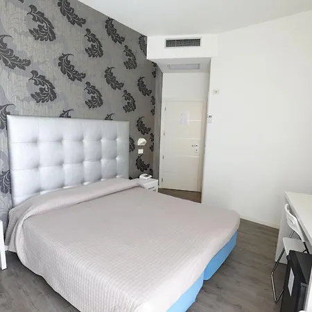 Daniel's Fronte Mare Hotell 3*