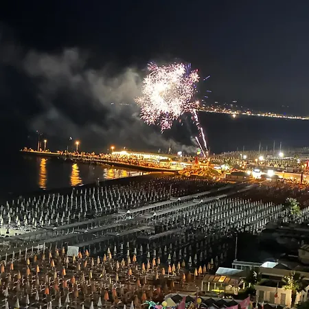 Daniel's Fronte Mare 3*